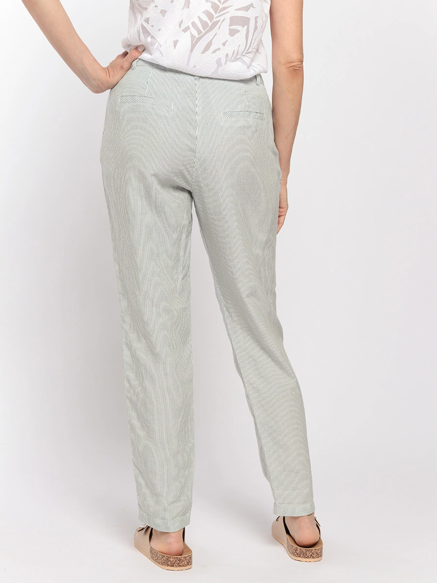 Зауженные брюки в полоску